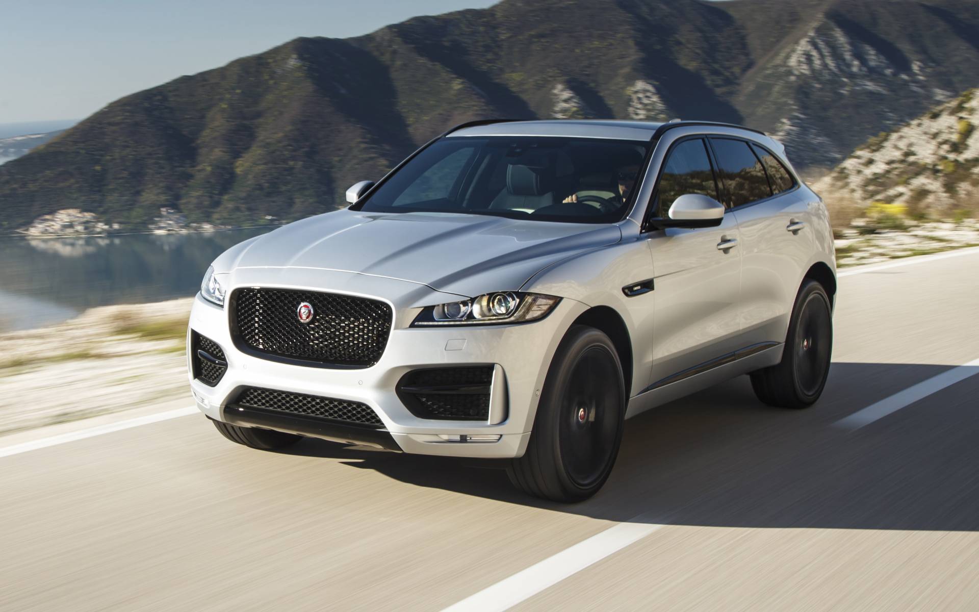 Jaguar F-PACE 2020