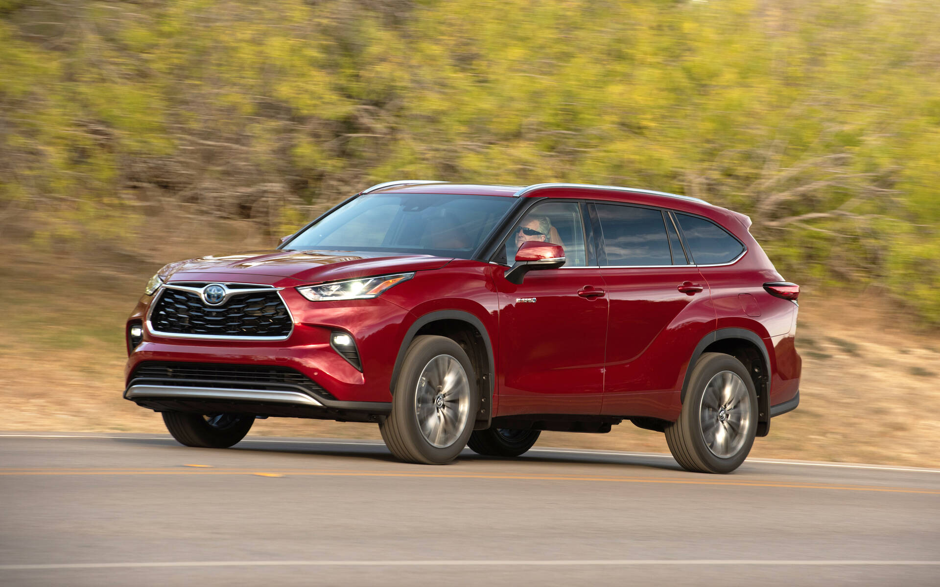 The 2021 Toyota Highlander Still Has 1 Glaring Weakness Toyota The 2021 Toyota Highlander Still Has 1 Glaring Weakness Toyota