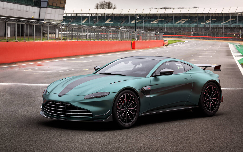 Aston Martin Vantage 2022