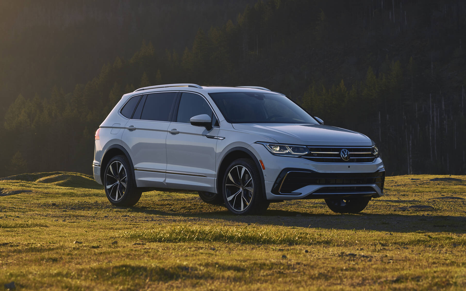 2022 Volkswagen Tiguan Highline R Line 4MOTION Price Specifications 2022 Volkswagen Tiguan Highline R Line 4MOTION Price Specifications