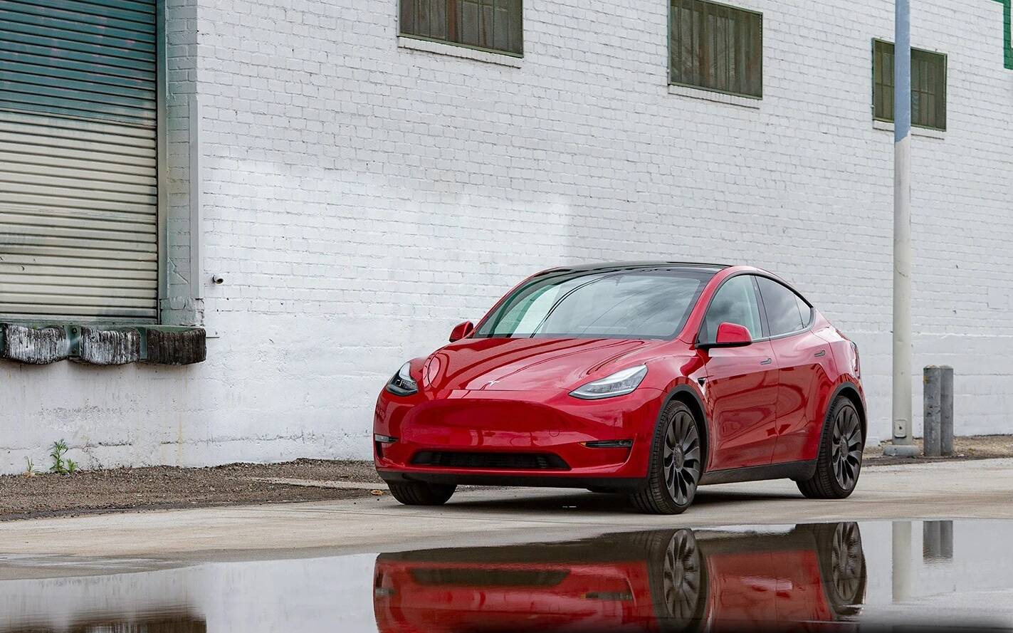 Photos Tesla Model Y 2022 1/1 Guide Auto