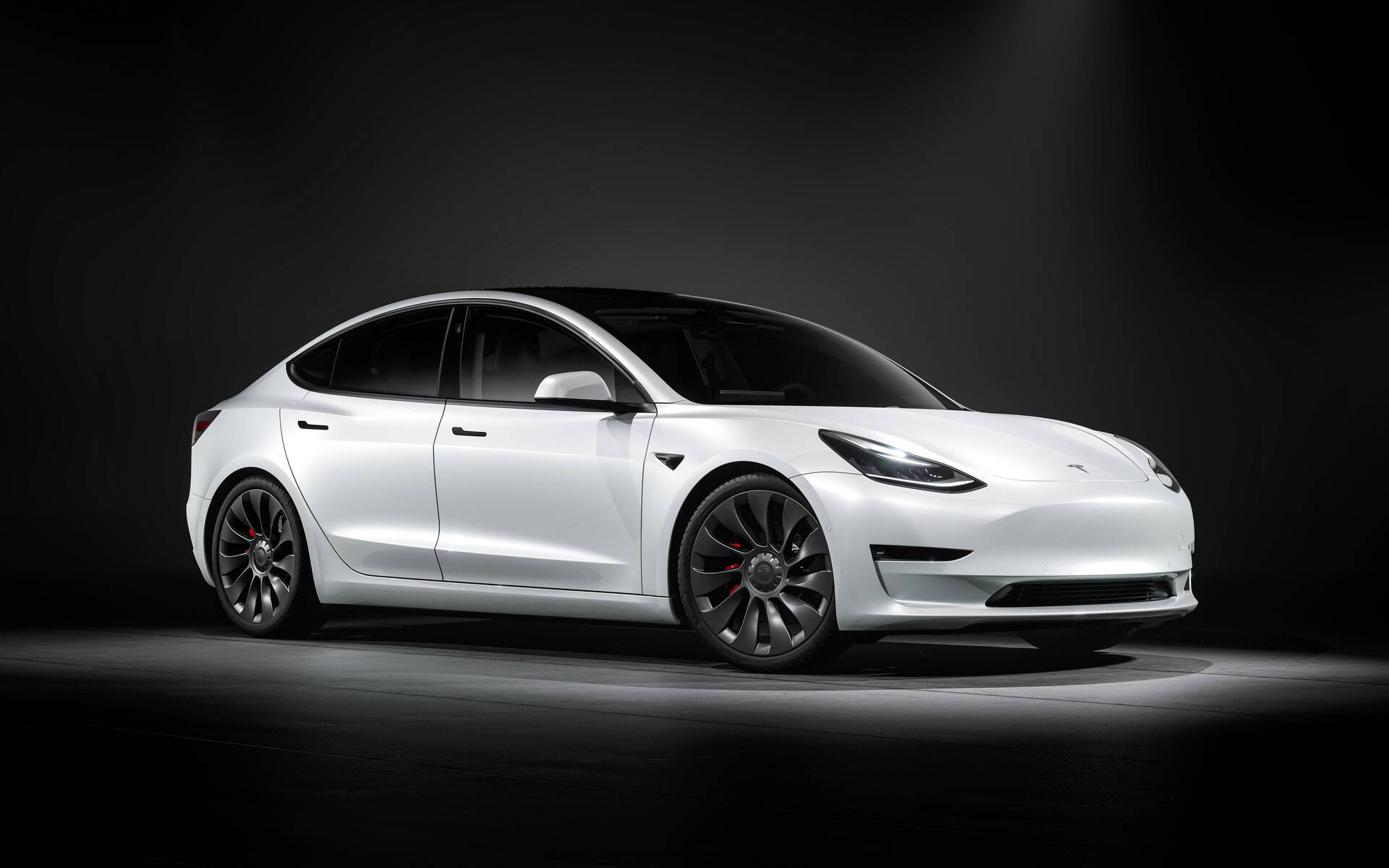 Tesla Model 3 2023 : design, équipements, performances et autonomie, on  fait le point