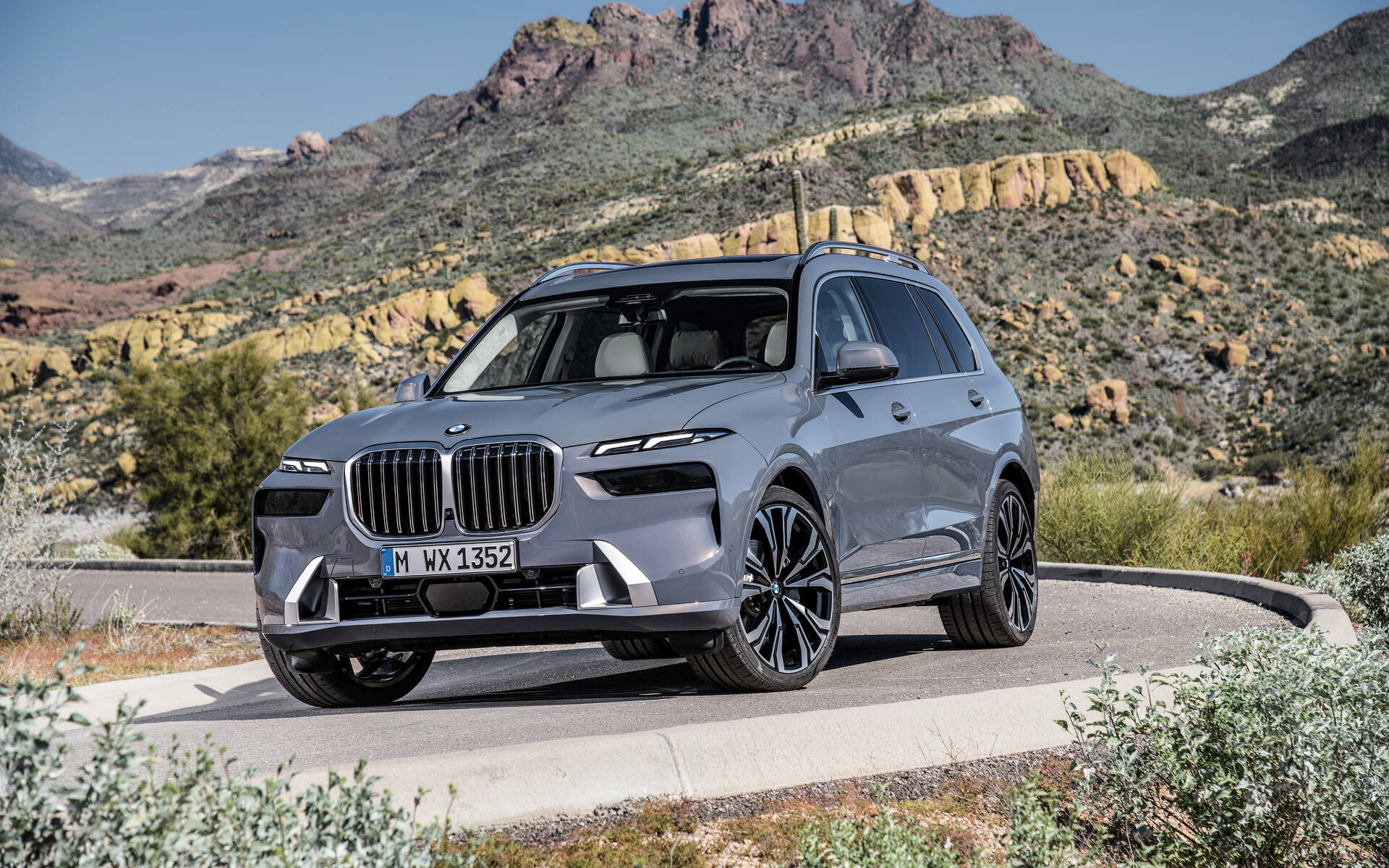 2023 BMW X7 Review, Pricing, and Specs