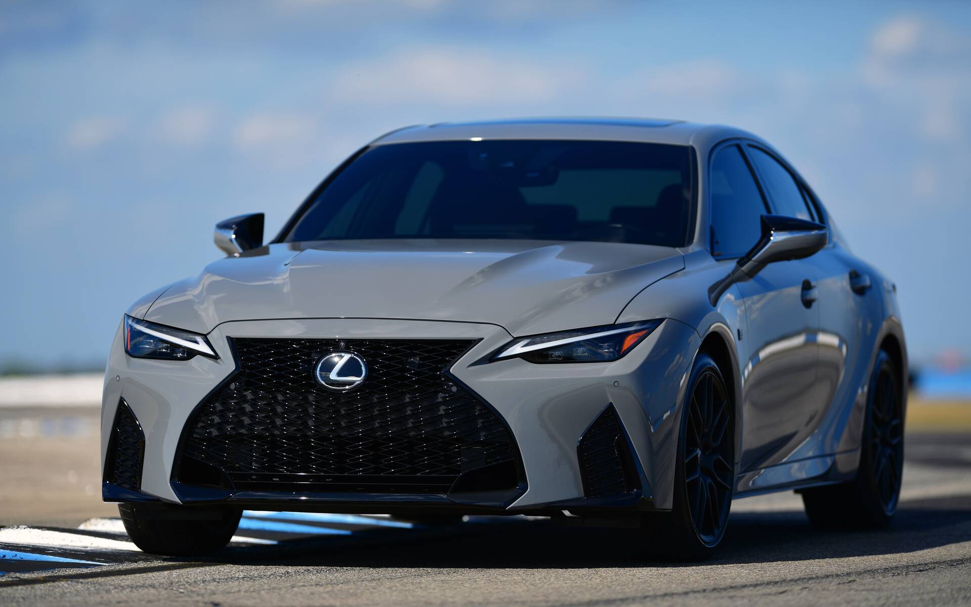 Lexus IS 2023