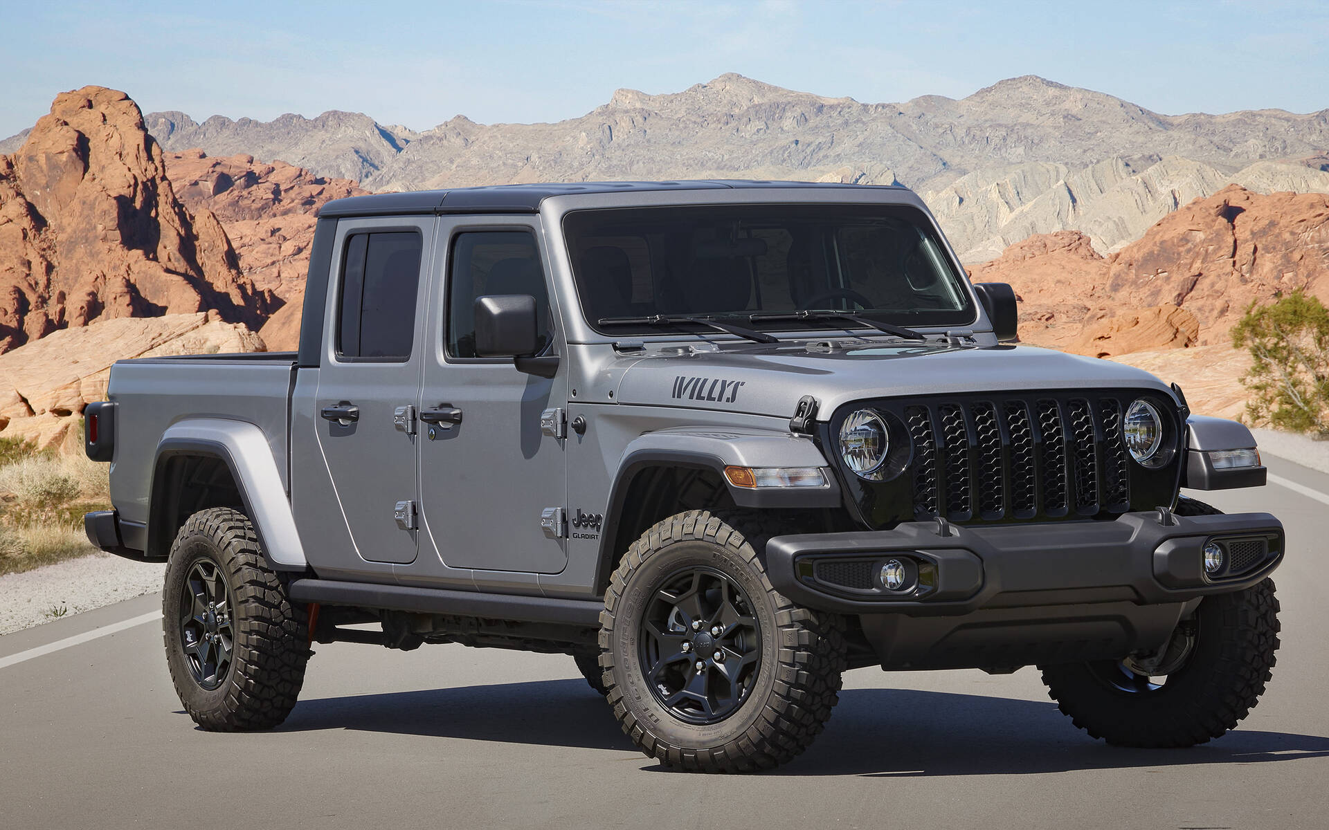 2023-jeep-gladiator-photos-1-1-the-car-guide