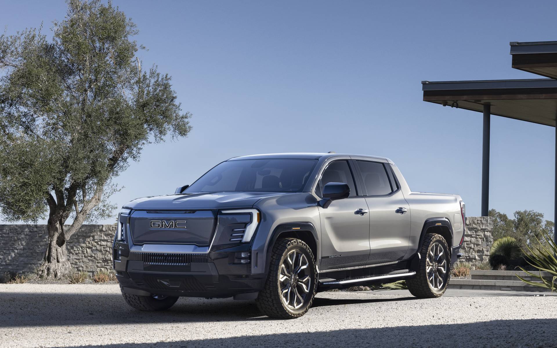 GMC Sierra EV 2025