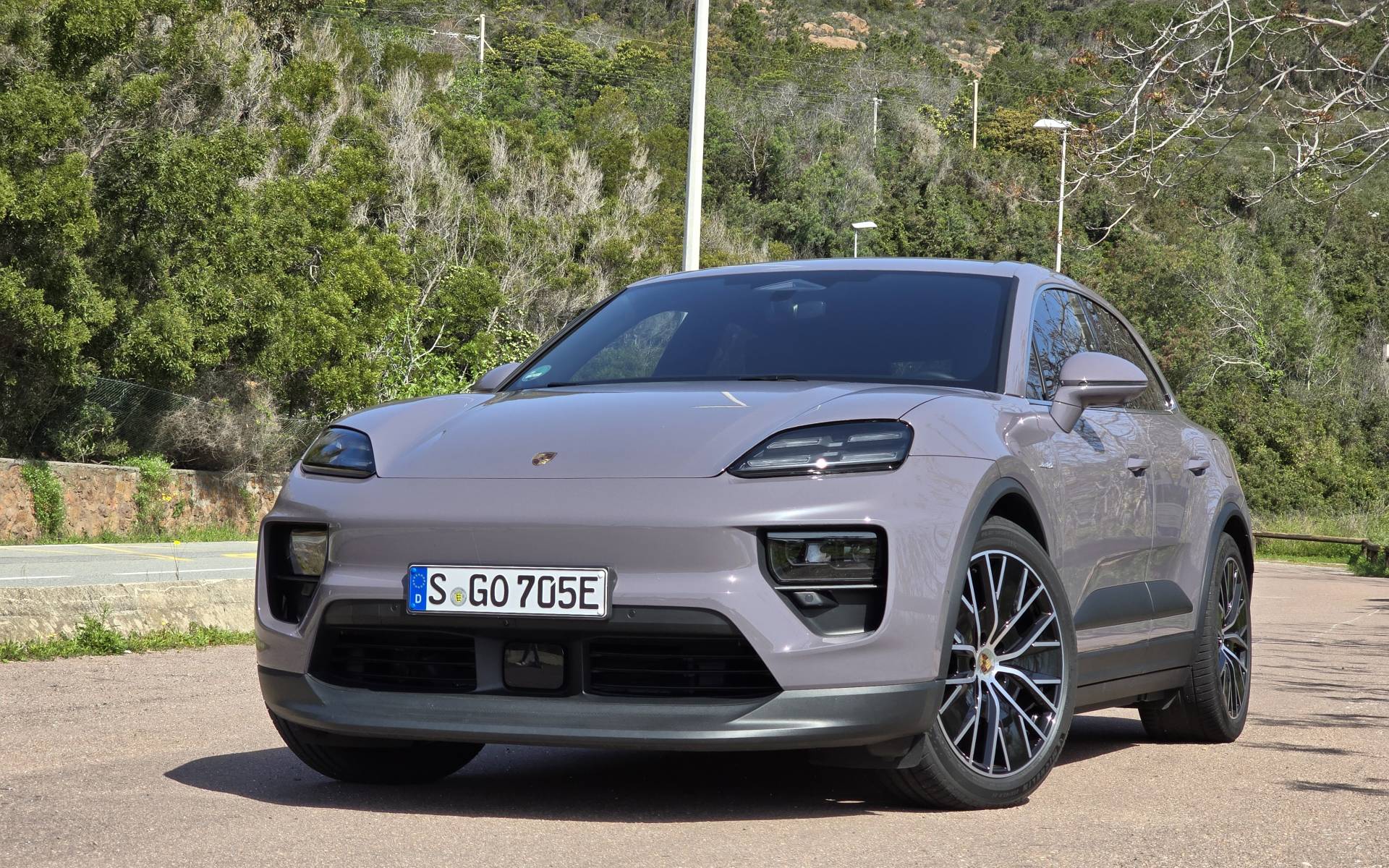 Porsche Macan EV 2024