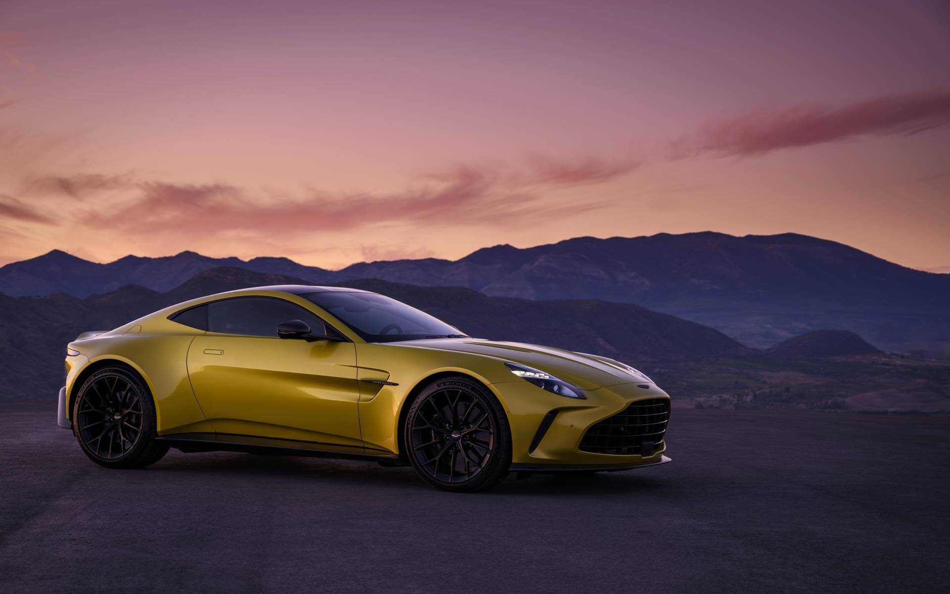 2025 Aston Martin Vantage