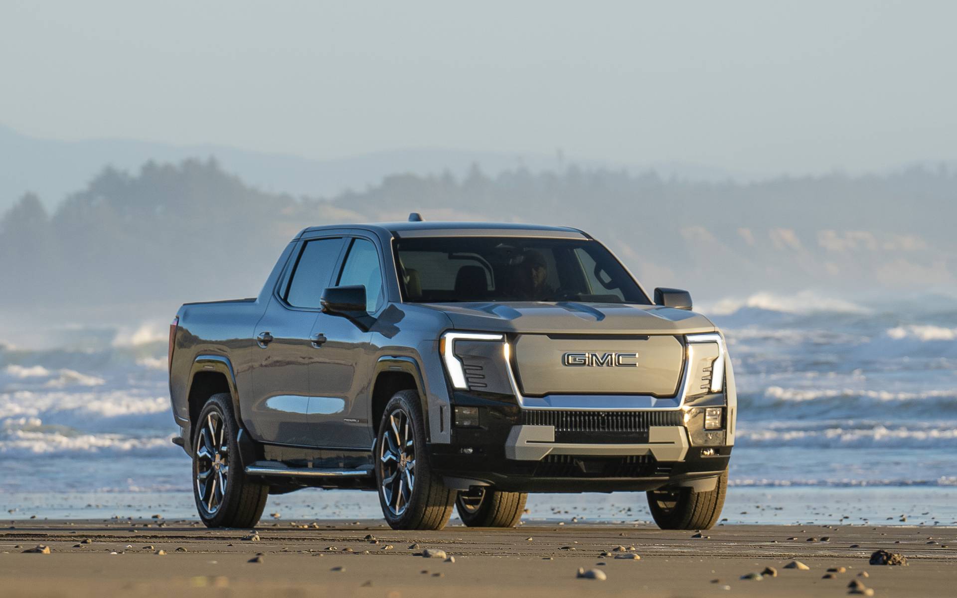 GMC Sierra EV 2025