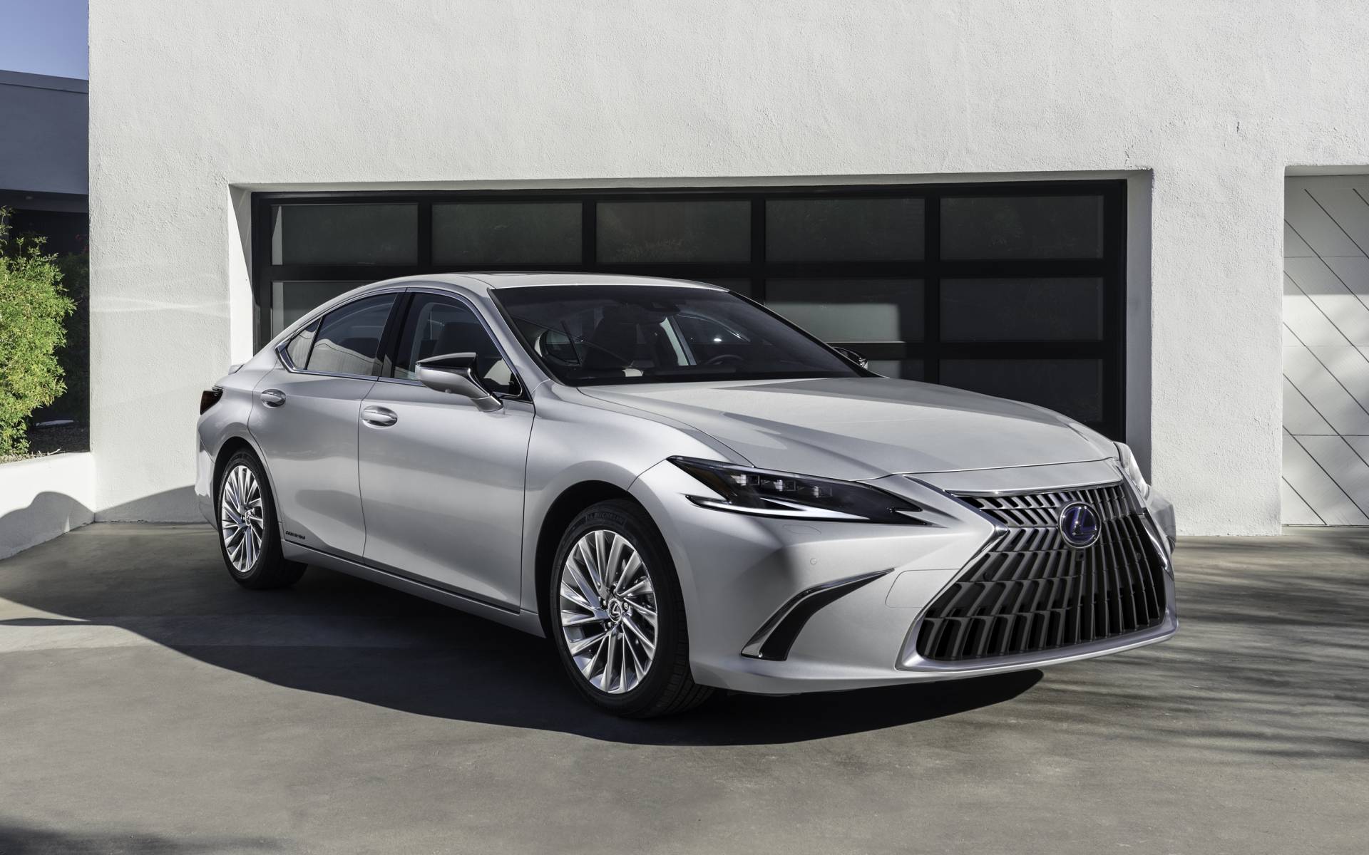 Lexus ES 2025